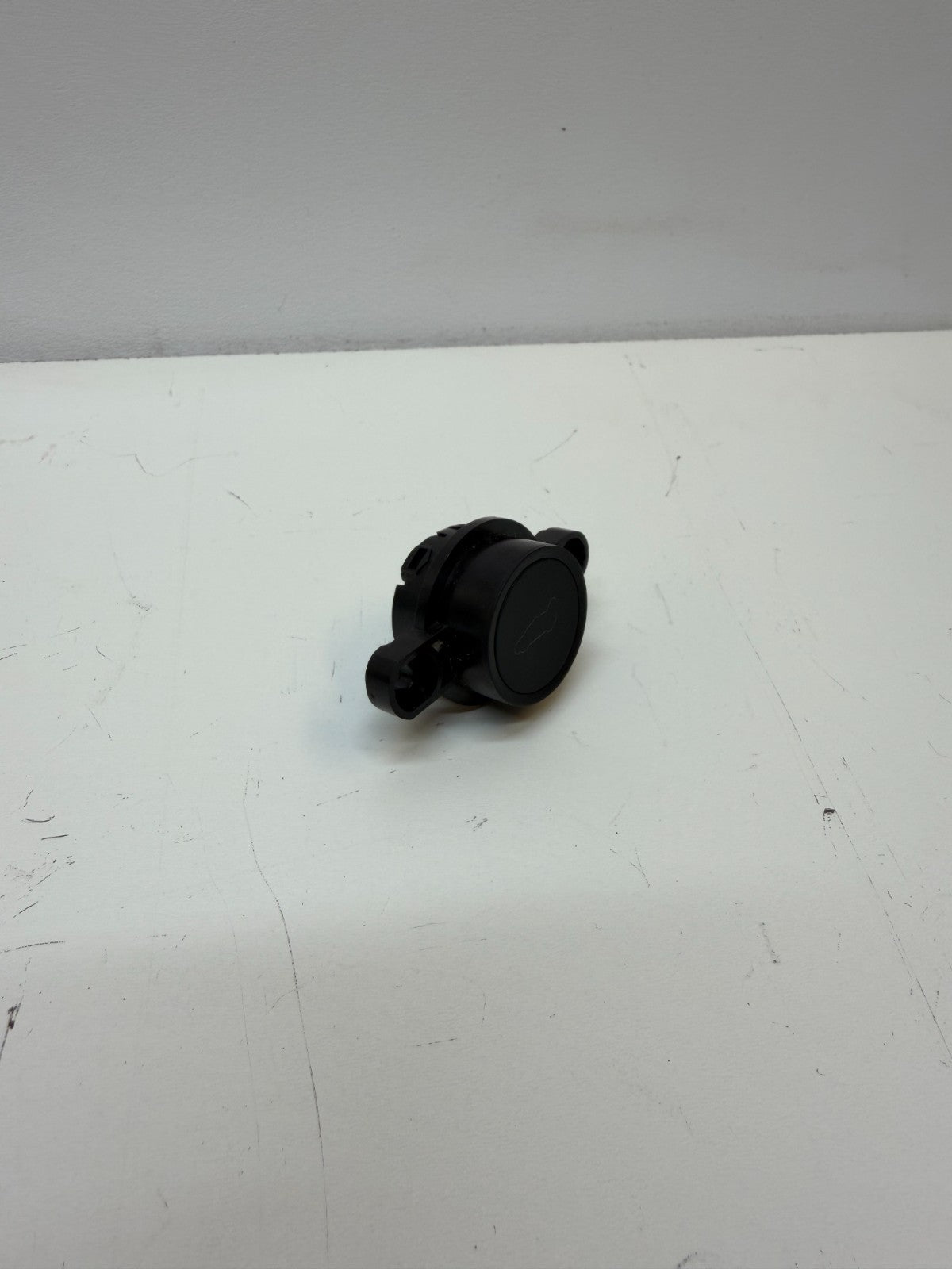 2017-2023 Tesla Model Y Trunk Liftgate Release Open Button Switch 1501907-00-C