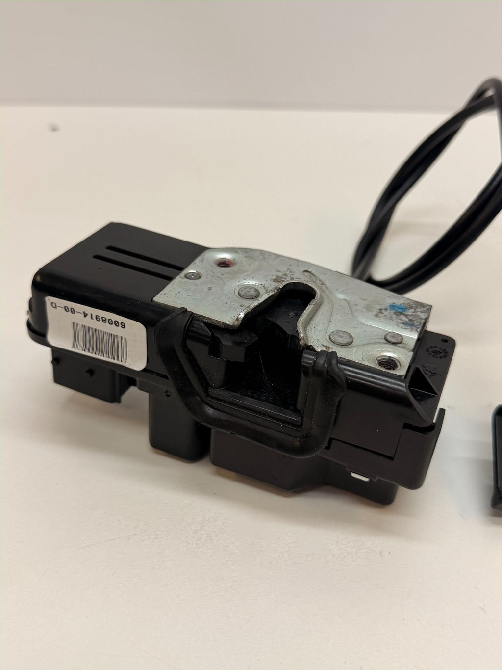 12-20 Model S Rear Passenger Side Door Lock Latch Actuator Right 6008914-00-D