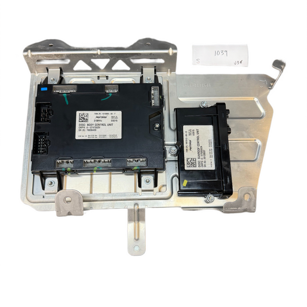 17-23 Tesla Model S Body Control Module BCM & Sunroof Control Unit 1010906-00-F