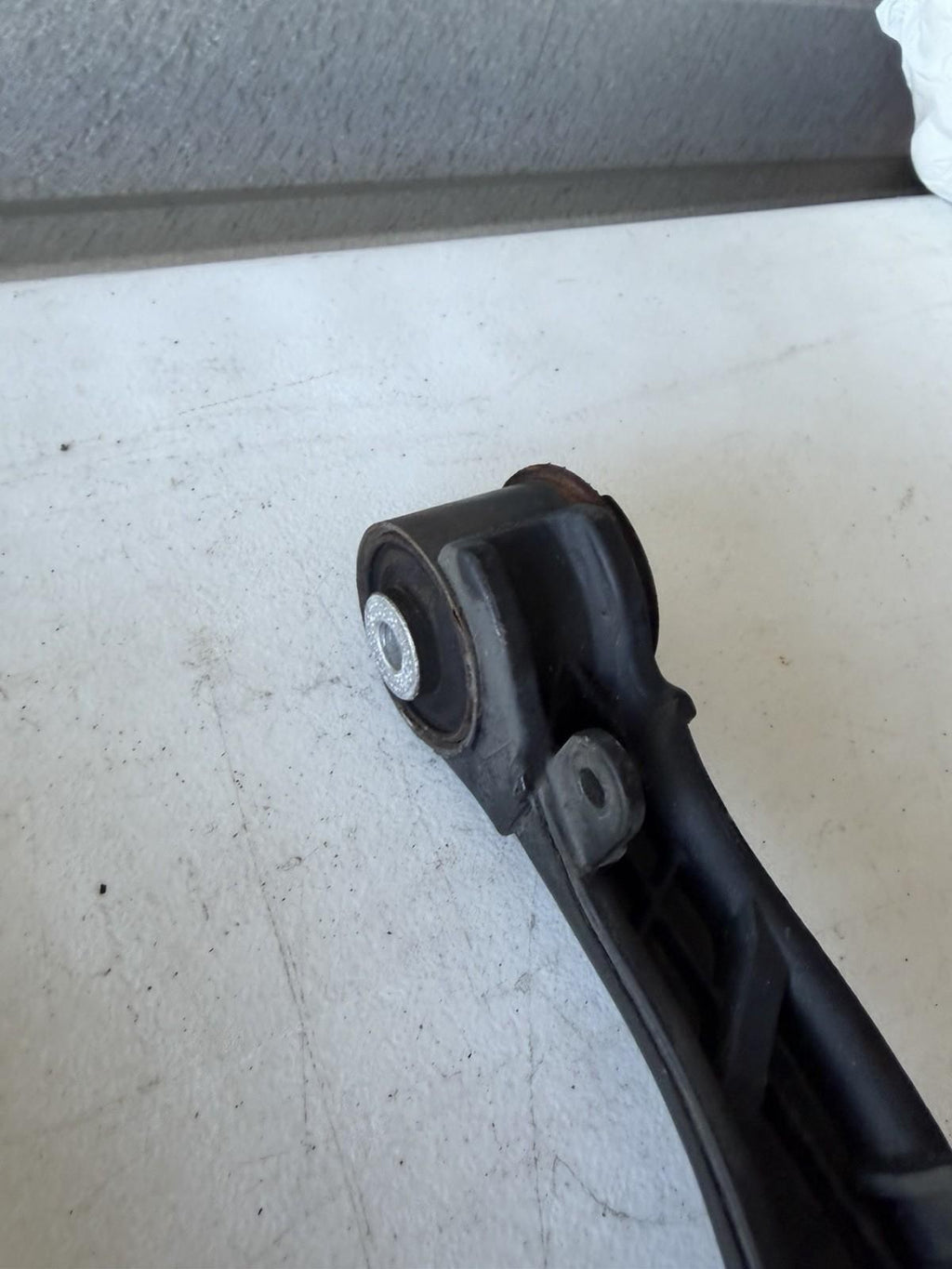 ♦️2017 - 2023 TESLA MODEL 3 FRONT LEFT SIDE UPPER CONTROL ARM OEM, 1044321-00-H
