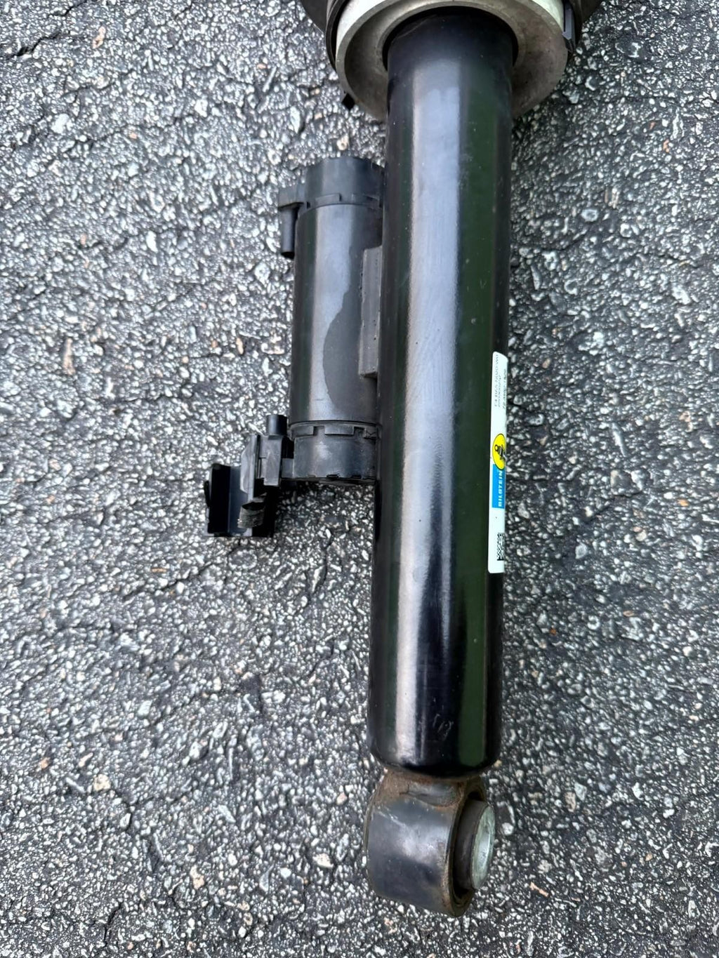 ♦️2016-2020 TESLA MODEL X REAR RIGHT AIR SHOCK STRUT ABSORBER OEM, 1027067-00-C
