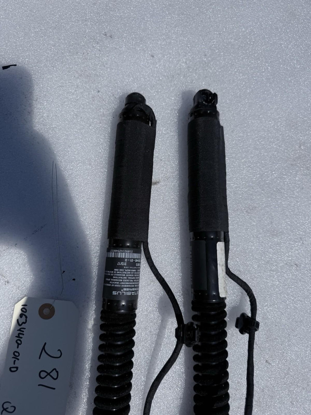 ♦️16-23 TESLA MODEL X REAR RIGHT DOOR TRUNK LIFTGATE SHOCK SET OEM, 1063440-01-D