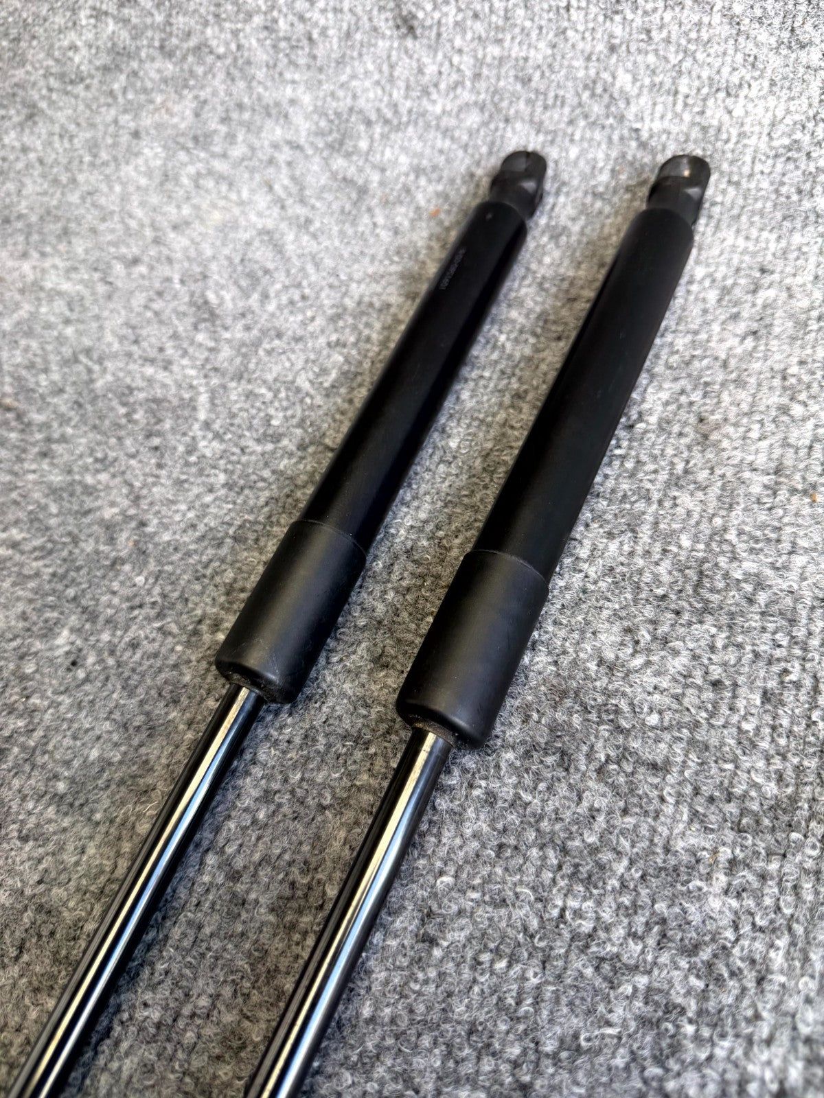 2017 – 2023 TESLA MODEL 3 REAR LEFT & RIGHT TRUNK SHOCK STRUT OEM, 1091560-00-B