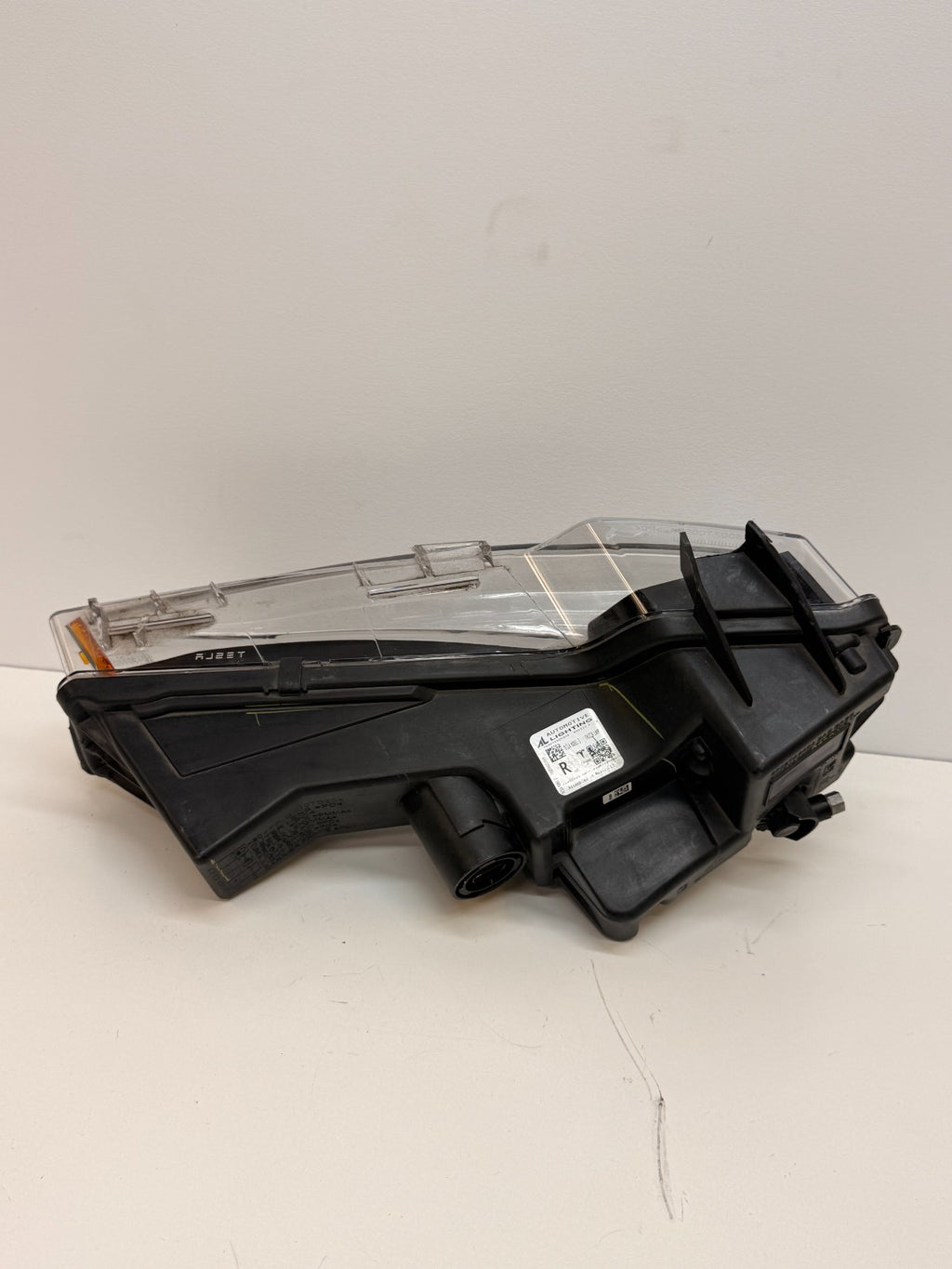 2017-2023 Tesla Model 3 Right Passenger Side Fog Light Lamp 1077392-00-F