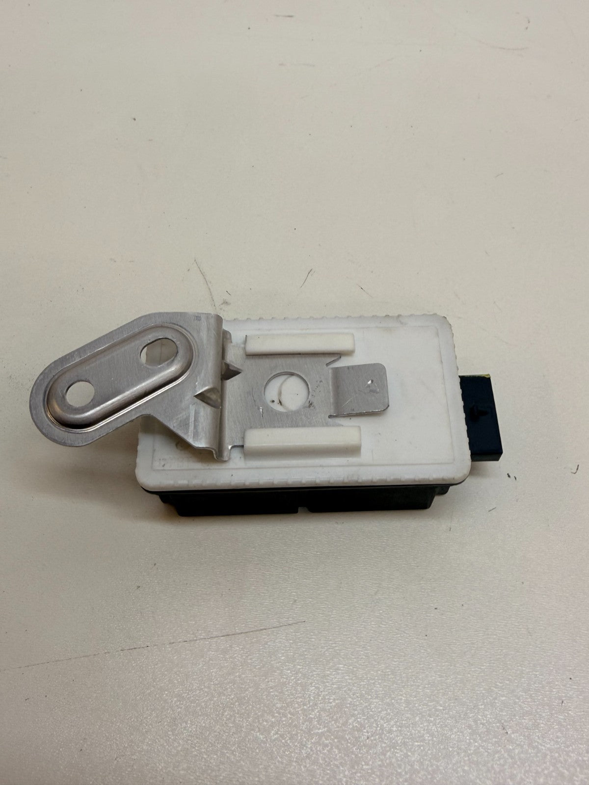2012-20 Tesla Model S Tire Pressure Monitor System Module Receiver 1034601-00-B