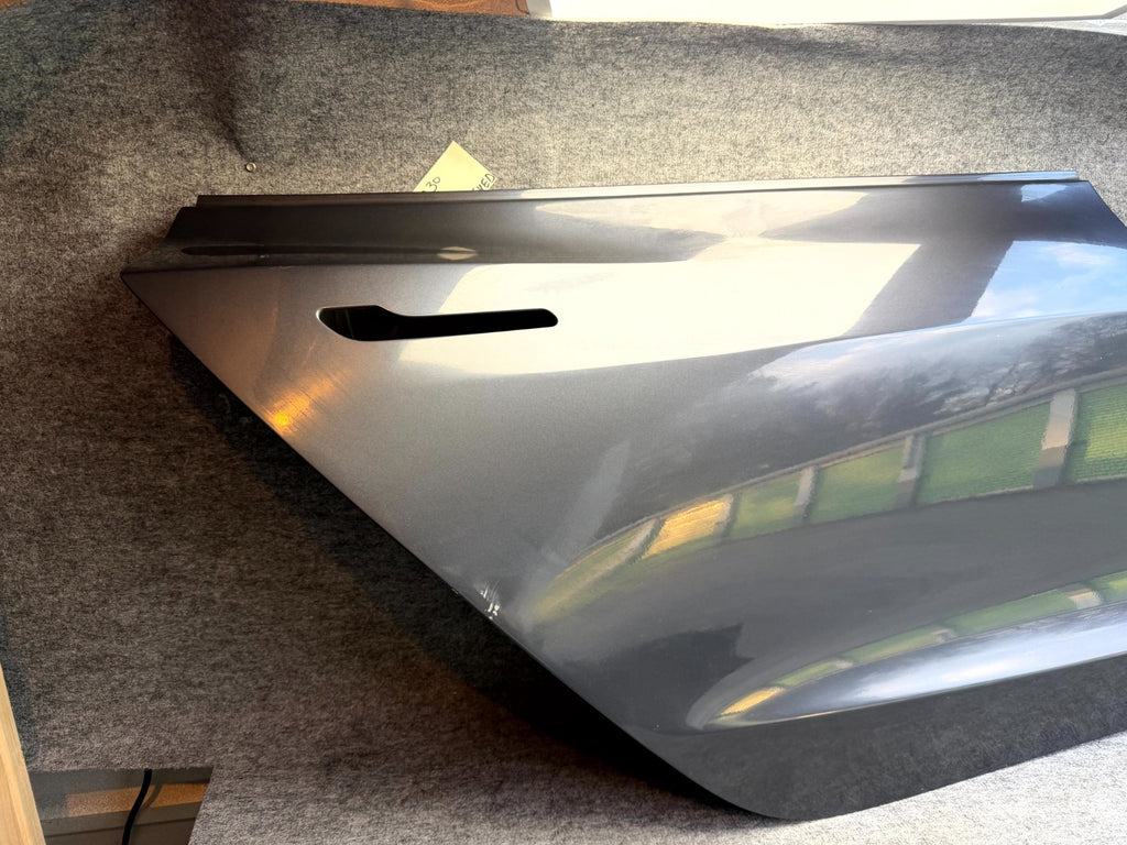 ♦️2017–2023 TESLA MODEL 3 REAR RIGHT/PASSENGER SIDE DOOR PANEL OEM, 1081440-E0-C