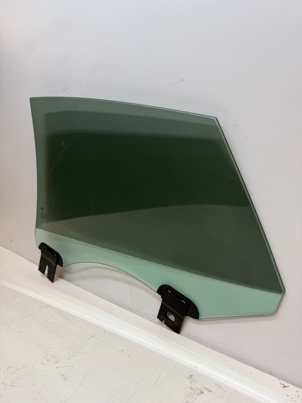 2012-2020 Tesla Model S Rear Passenger Side Door Window Glass 43R-001074