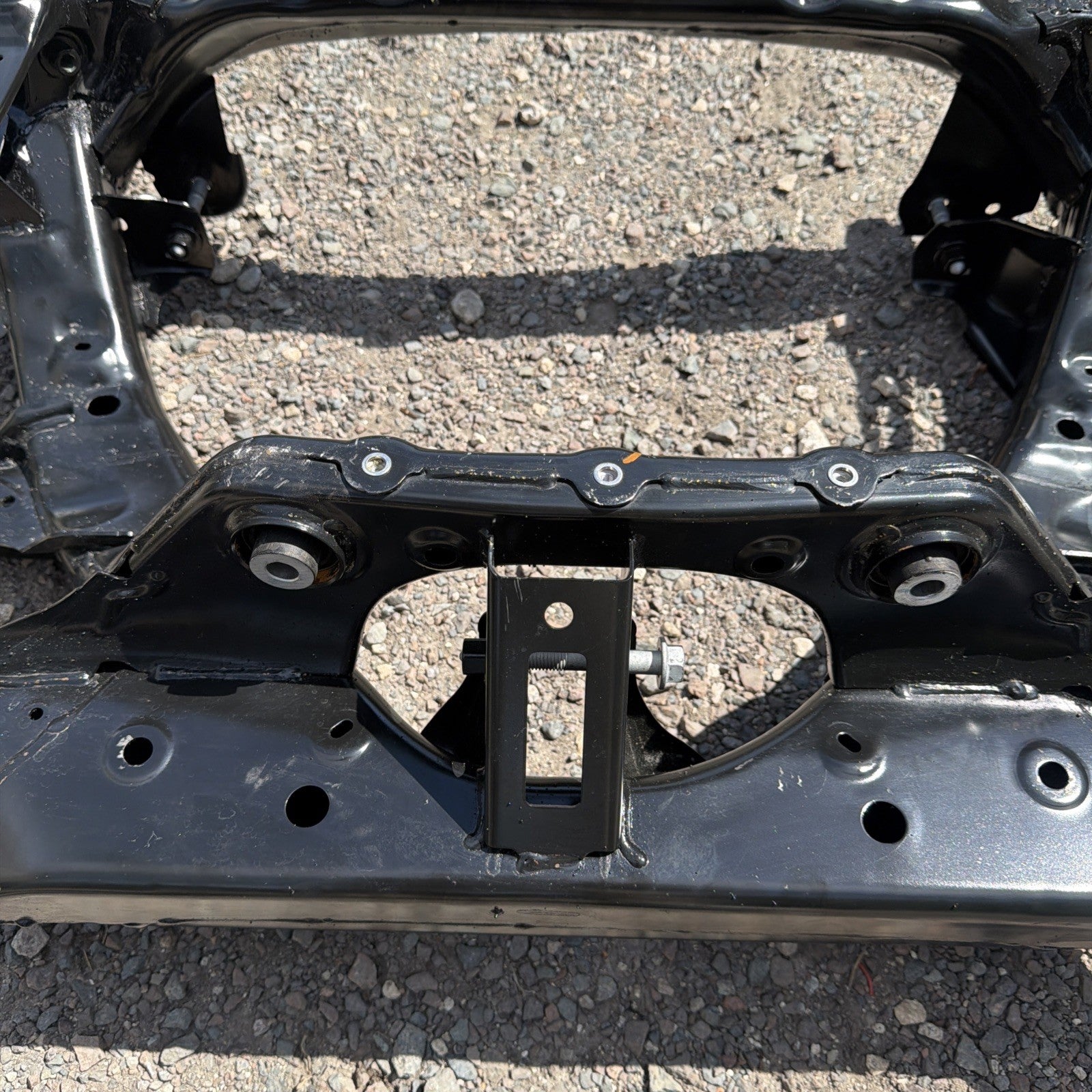 17-24 Tesla Model 3 Y Rear Suspension Subframe Cradle Crossmember 1044580-00-D