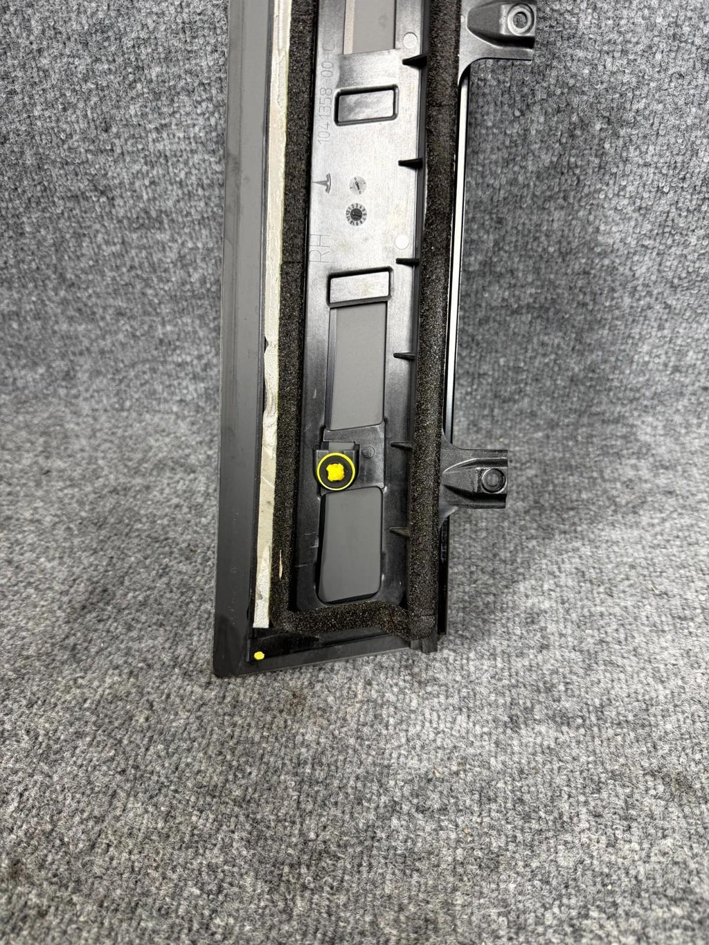 16-20 Tesla Model X Rear Right B Pillar Applique Molding Trim OEM 1041358-00-C