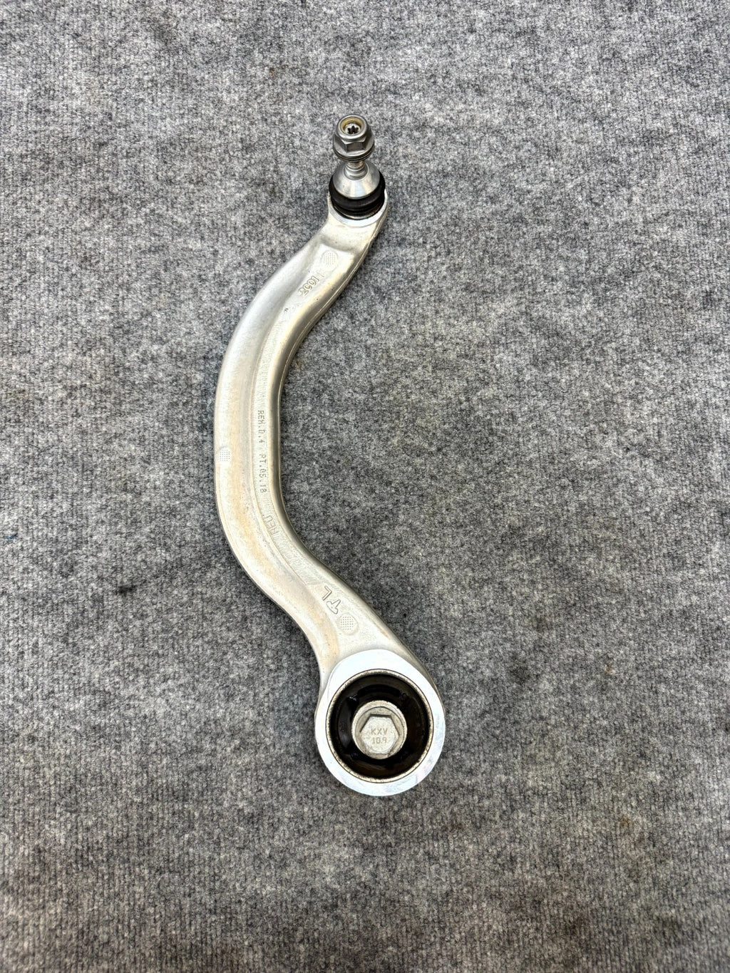 2017 - 2023 TESLA MODEL 3 FRONT RIGHT / LEFT LOWER CONTROL ARM OEM, 1044354-00-A