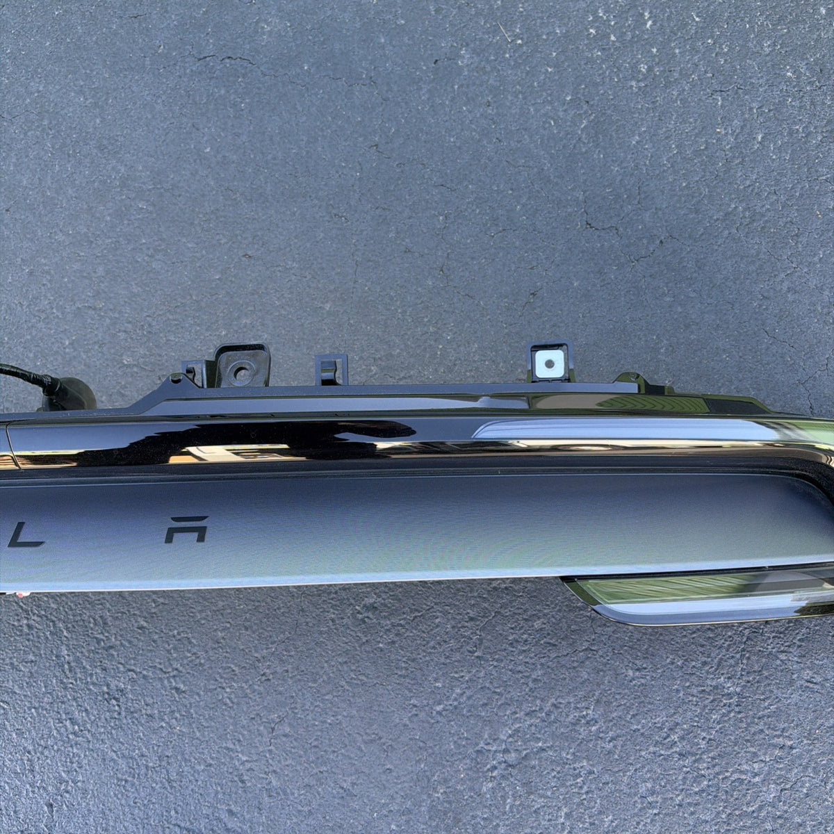 2025 2026 TESLA MODEL Y JUNIPER TAIL LIGHT OEM CENTER LED TAIL LAMP