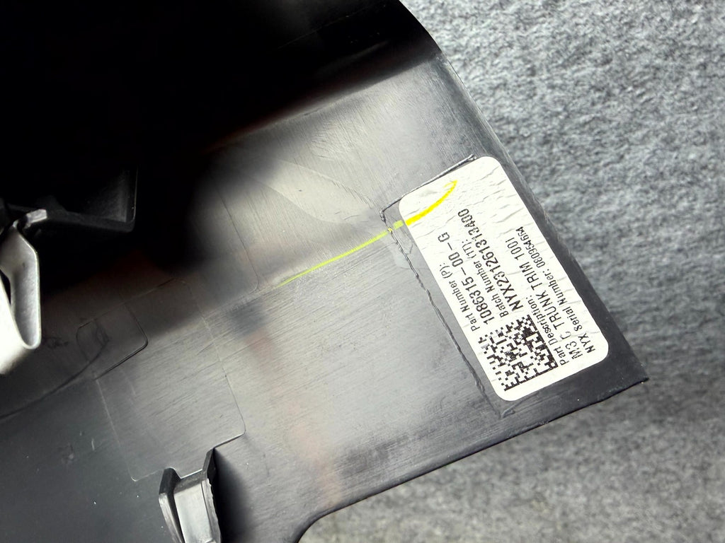 ♦️2017-2023 TESLA MODEL 3 TAILGATE TRUNK LOCK TRIM SCUFF PLATE OEM, 1086315-00-G