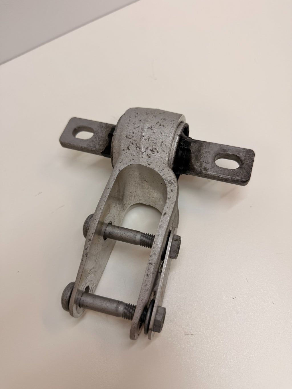 17-20 Tesla Model S Front Left Driver Side Drive Unit Mount Support Bracket