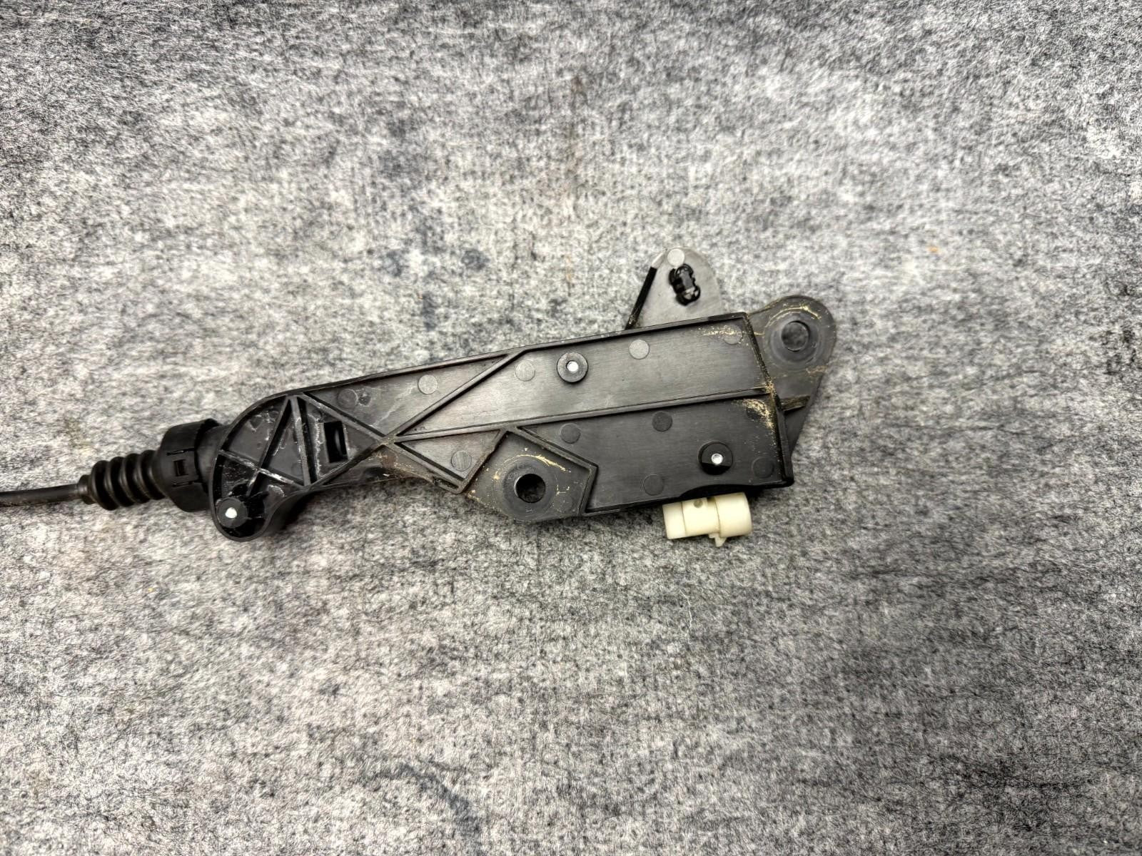 ♦️17-23 TESLA MODEL 3 HOOD LATCH LOCK ACTUATOR MECHANISM OEM, 1033011-00-G