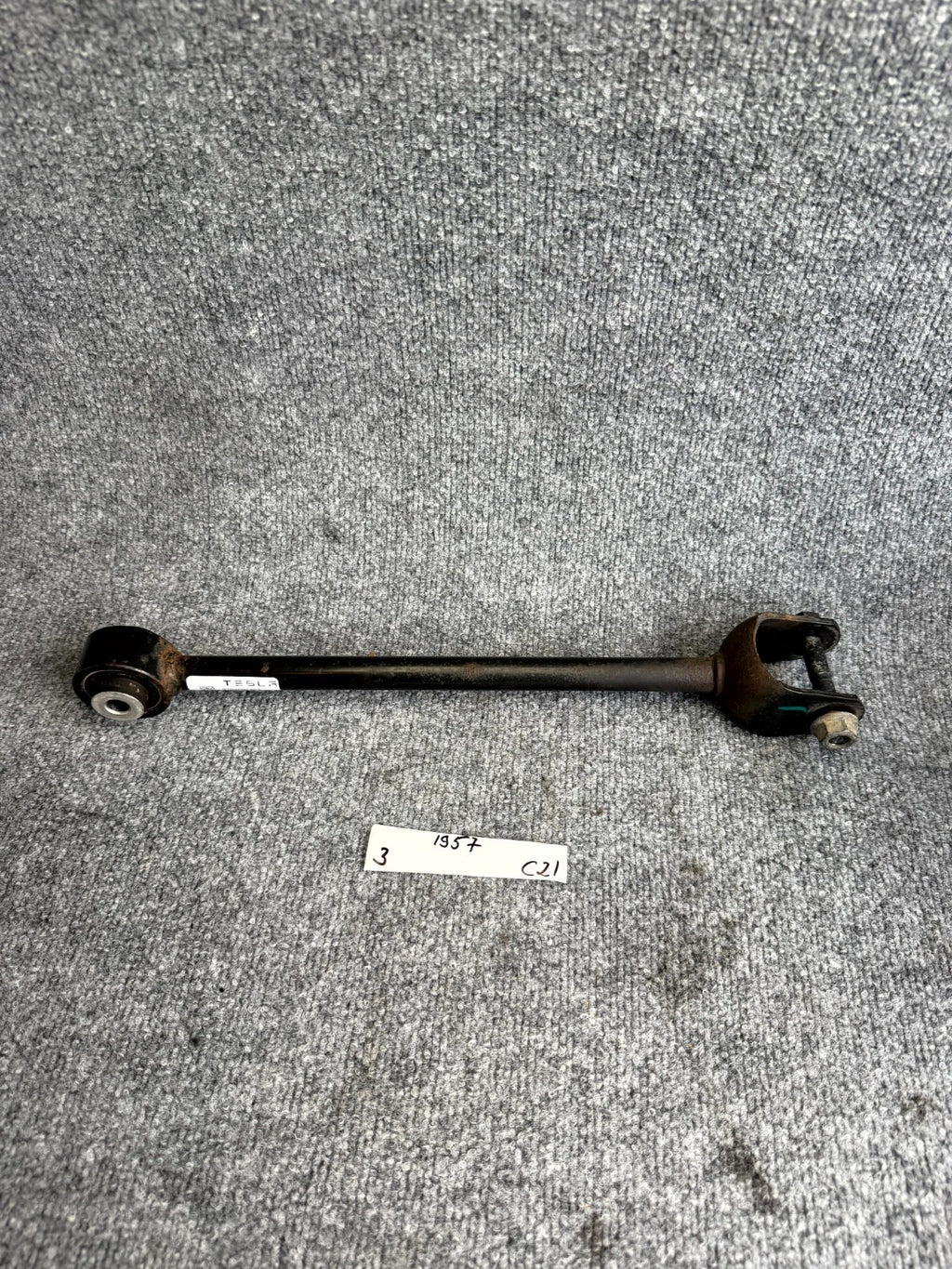 2017 – 2023 TESLA MODEL 3 REAR LEFT OR RIGHT LOWER CONTROL ARM OEM, 1044444-00-A