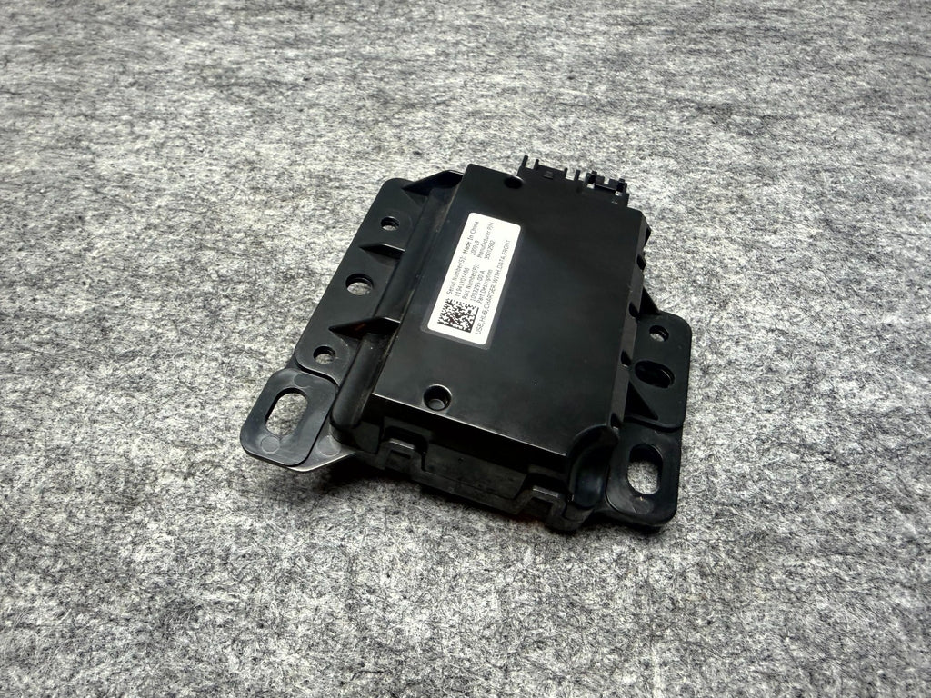 ♦️2017-2023 TESLA MODEL 3 FRONT USB HUB CHARGER CONTROL MODULE OEM, 1093295-00-A