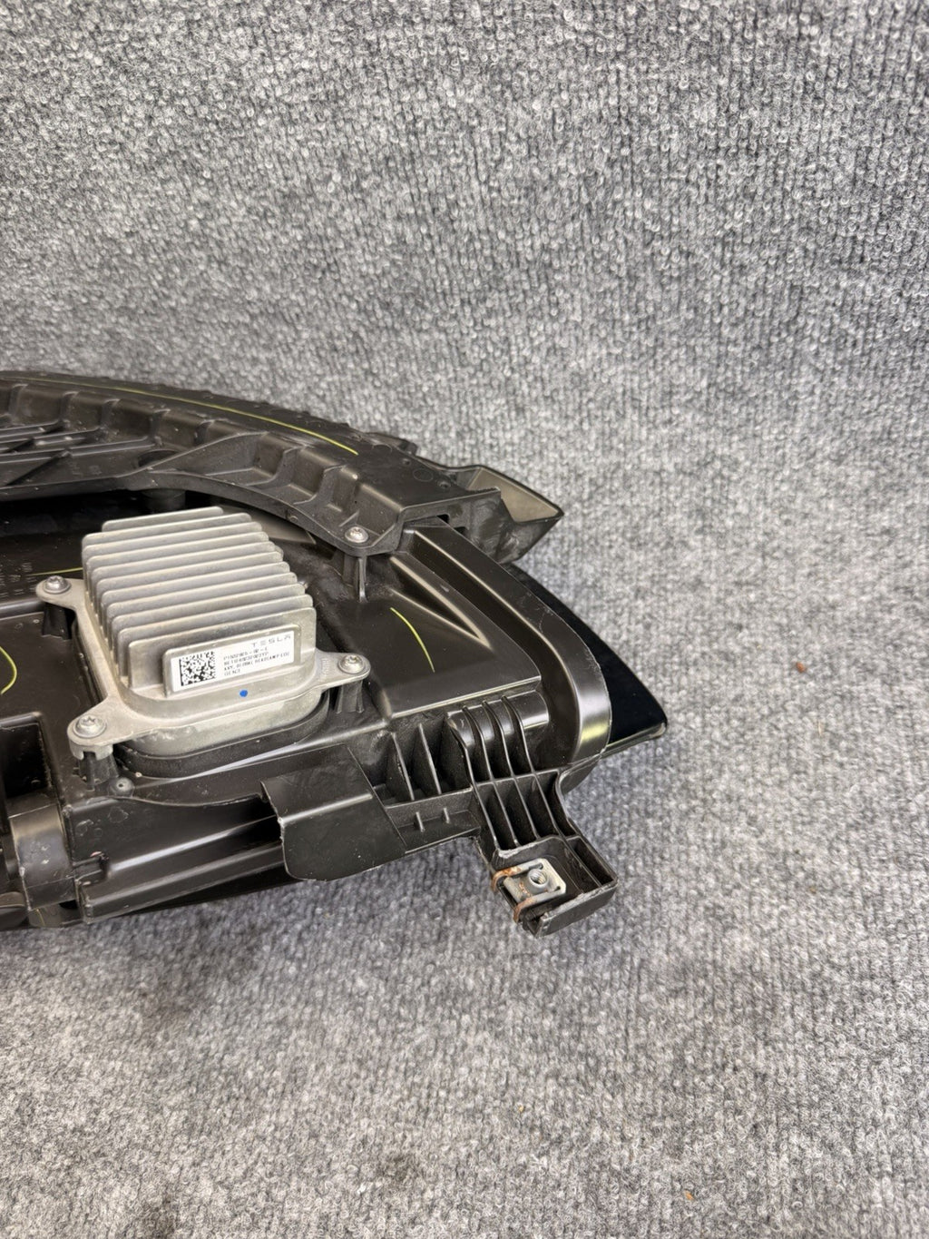 20-24 Tesla Model 3-Y Front Right Headlight Projector Headlamp RH 1514953-00-E