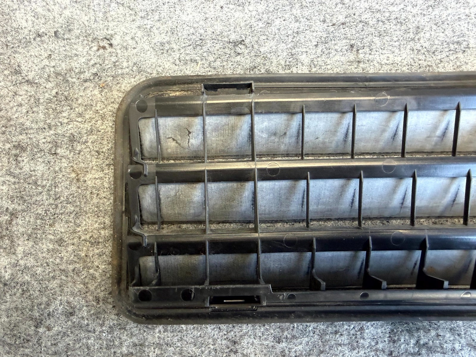♦️2017-2023 TESLA MODEL 3 AIR EXTRACTOR CABIN VENT GRILLE OEM, 1098751-00-C