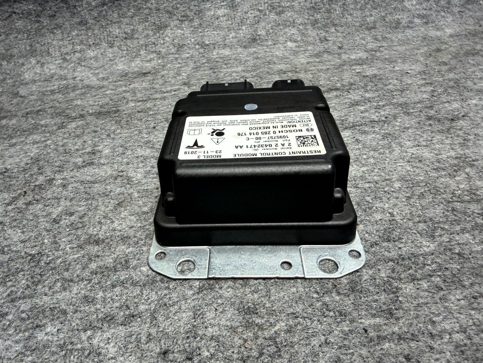 ♦️2017-2023 TESLA MODEL 3 RESTRAINT COMPUTER CONTROL MODULE UNIT OEM, 109575700C