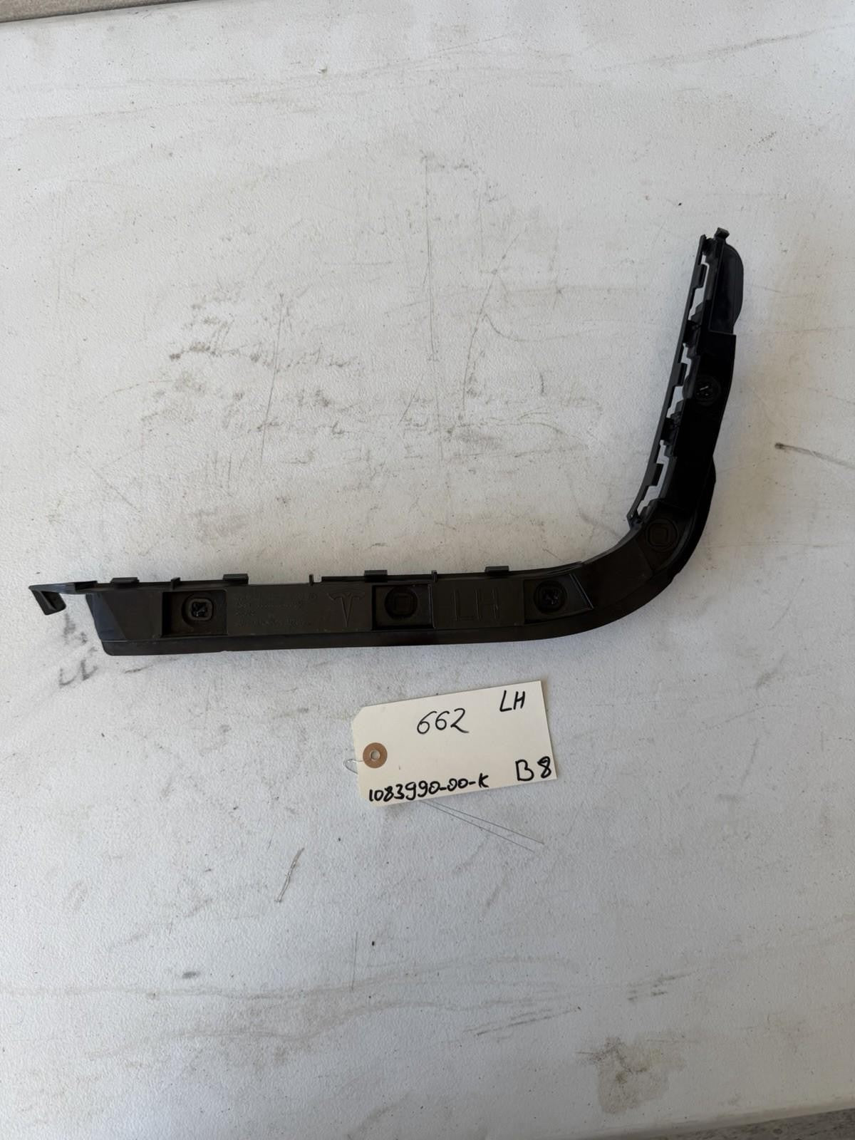 ♦️17–23 TESLA MODEL 3 REAR LEFT BUMPER SUPPORT WING BRACKET OEM, 1083990-00-K