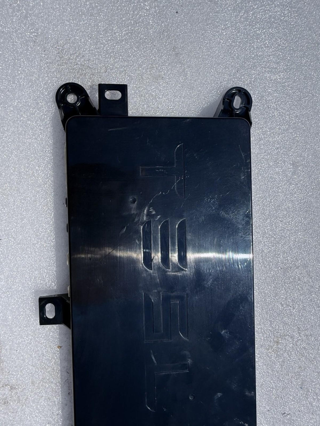 ♦️2016 - 2020 TESLA MODEL X REAR CHASSIS BODY CONTROL MODULE OEM, 1043900-10-D