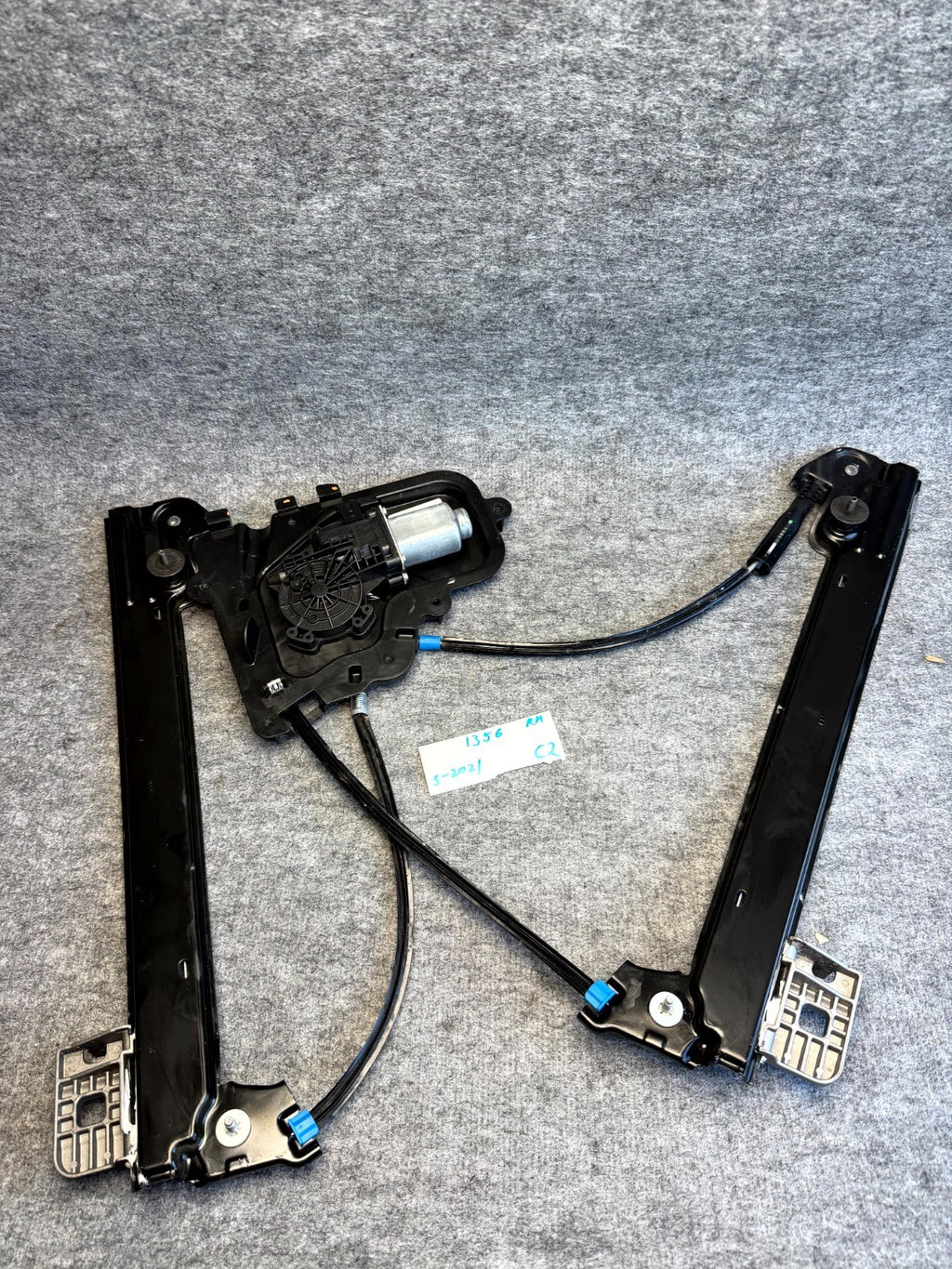 ♦️2017–2023 TESLA MODEL 3 FRONT RIGHT WINDOW REGULATOR & MOTOR OEM, 1096621-20-J