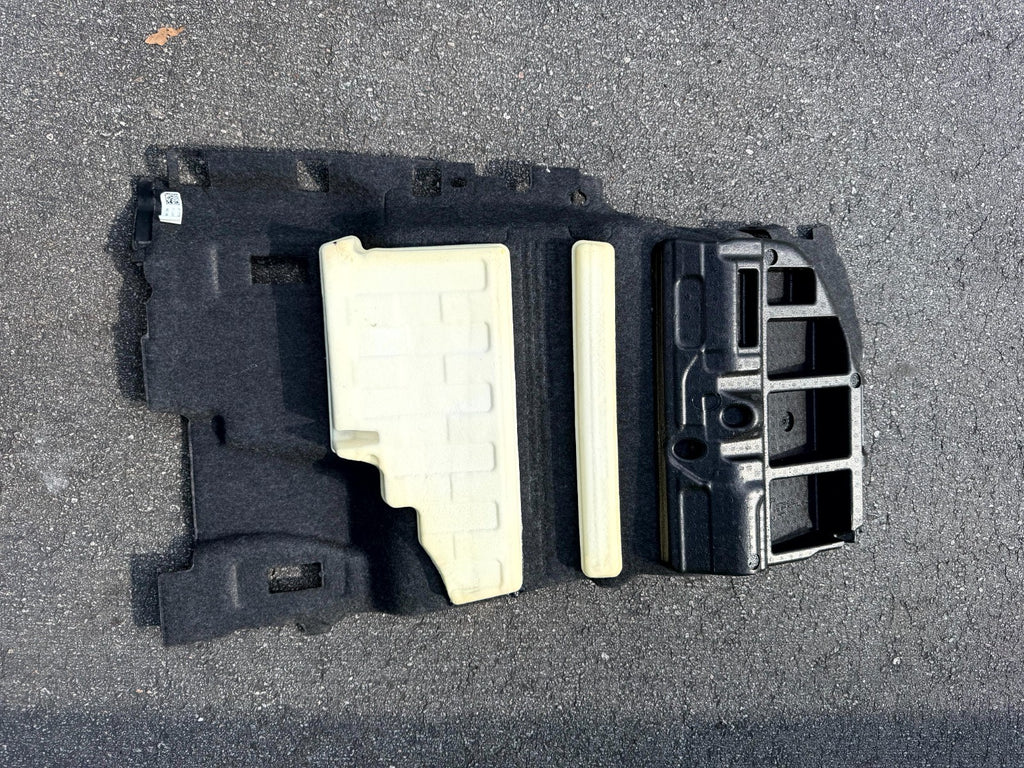 17-23 TESLA MODEL 3 FRONT RIGHT SIDE FLOOR CARPET COVER LINER OEM, 1127284-00-H