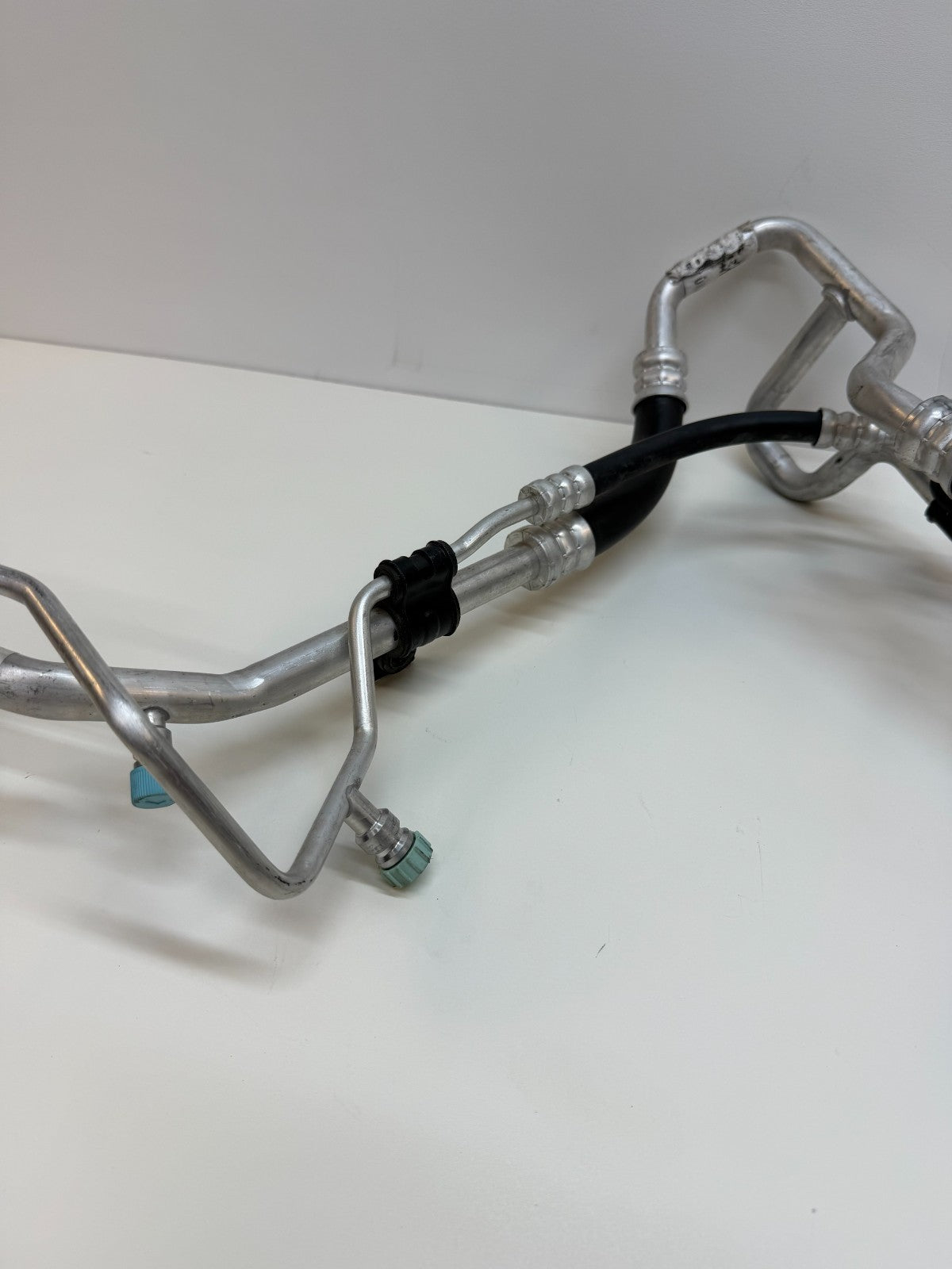 2012-20 TESLA MODEL S HVAC CONDITIONING AC LINE HOSE 6008481-00-A