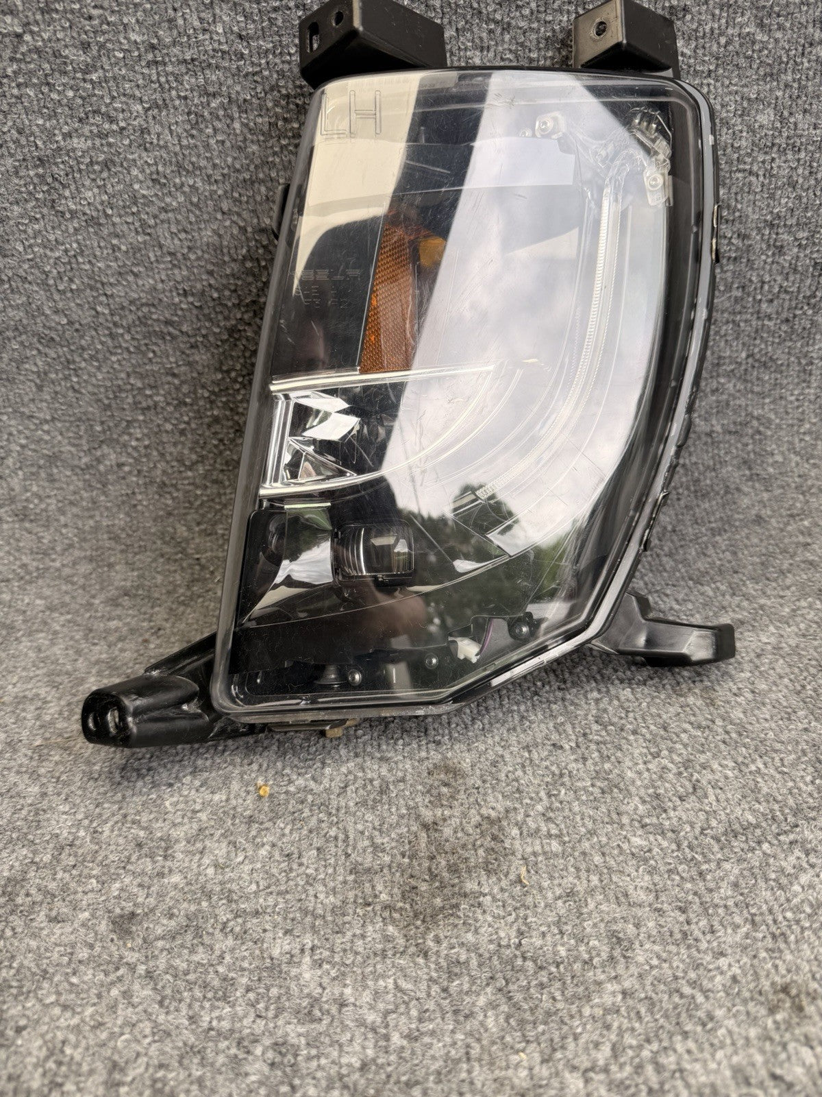 12-20 Model S Front Driver Side LED Fog Light Cornering Lamp Left 6005913-00-F