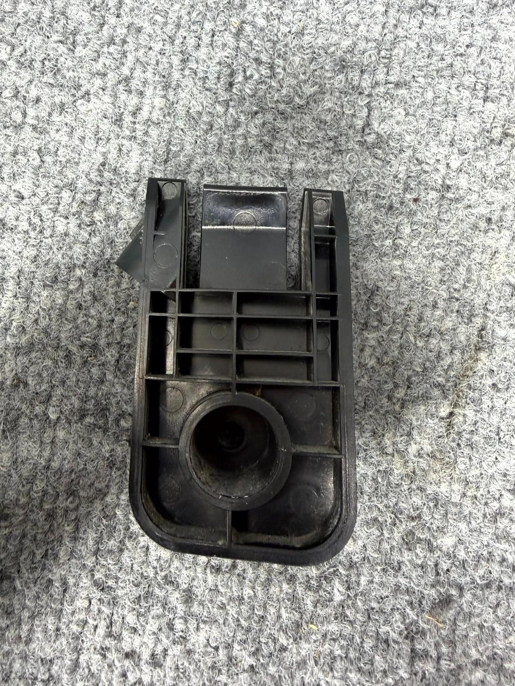 16-20 Tesla Model X Front Left Headlight Outer Support Bracket OEM, 1046958-00-D