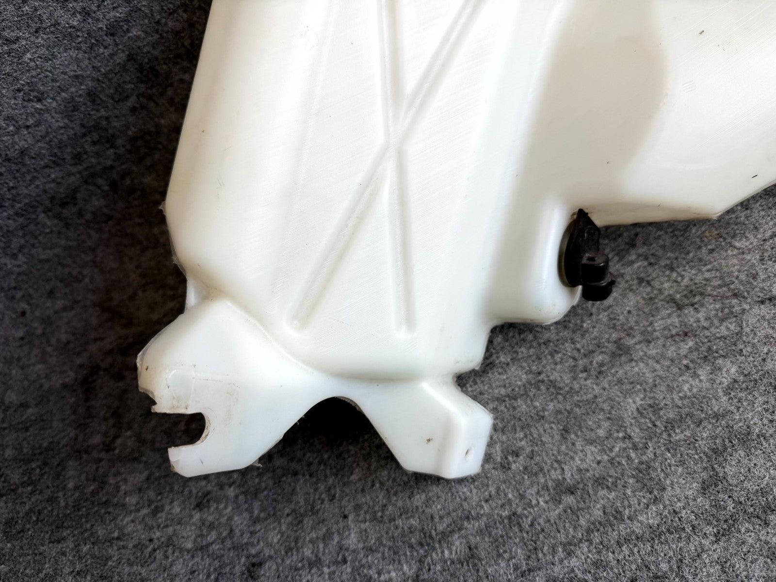 ♦️2012 - 2016 TESLA MODEL S WINDSHIELD WASHER RESERVOIR TANK OEM, 1005400-00-B