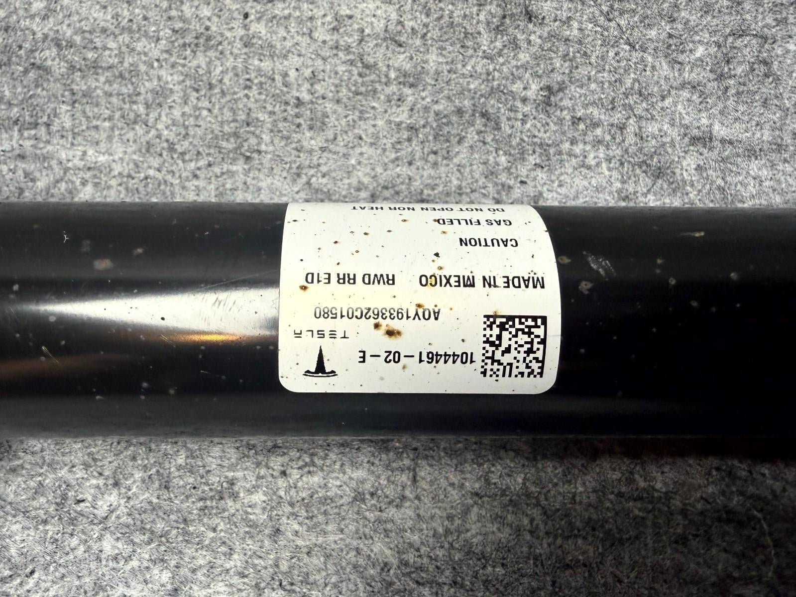 ♦️17-23 TESLA MODEL 3 REAR LEFT OR RIGHT SHOCK STRUT ABSORBER OEM, 1044461-02-E