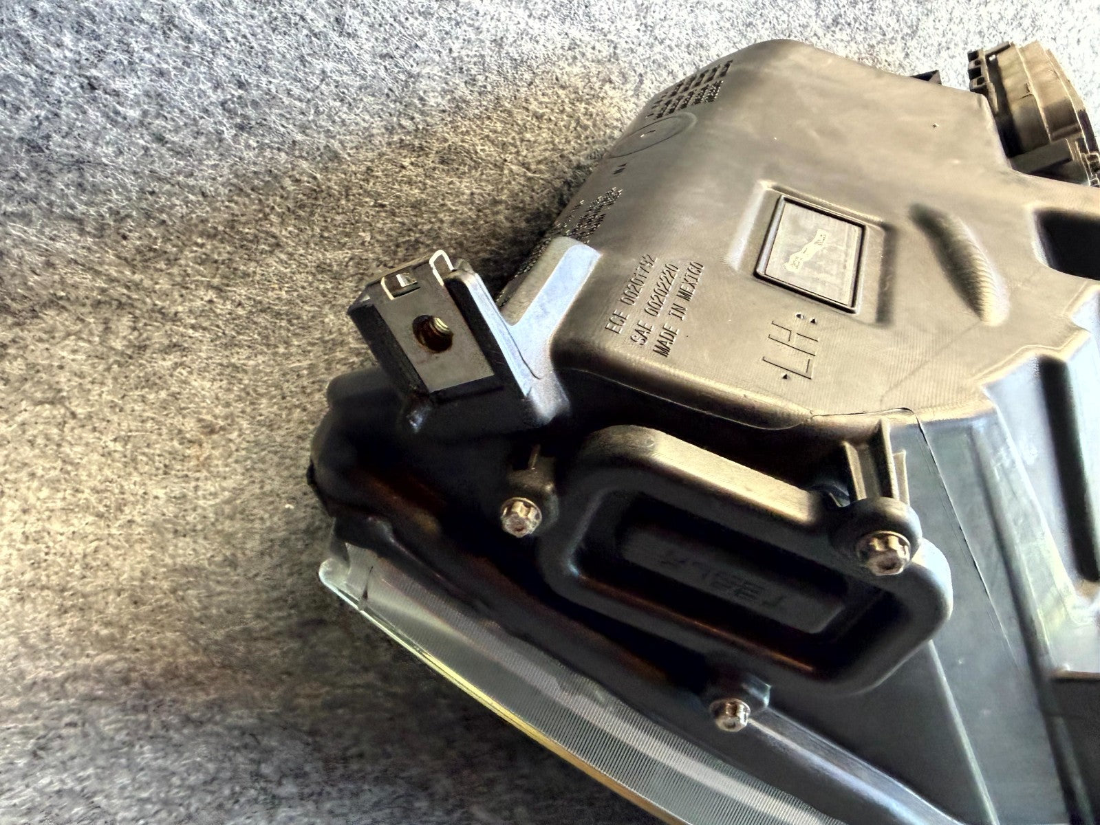 ♦️2016 – 2020 TESLA MODEL S FRONT LEFT DRIVER SIDE HEADLIGHT OEM, 1053570-00-A