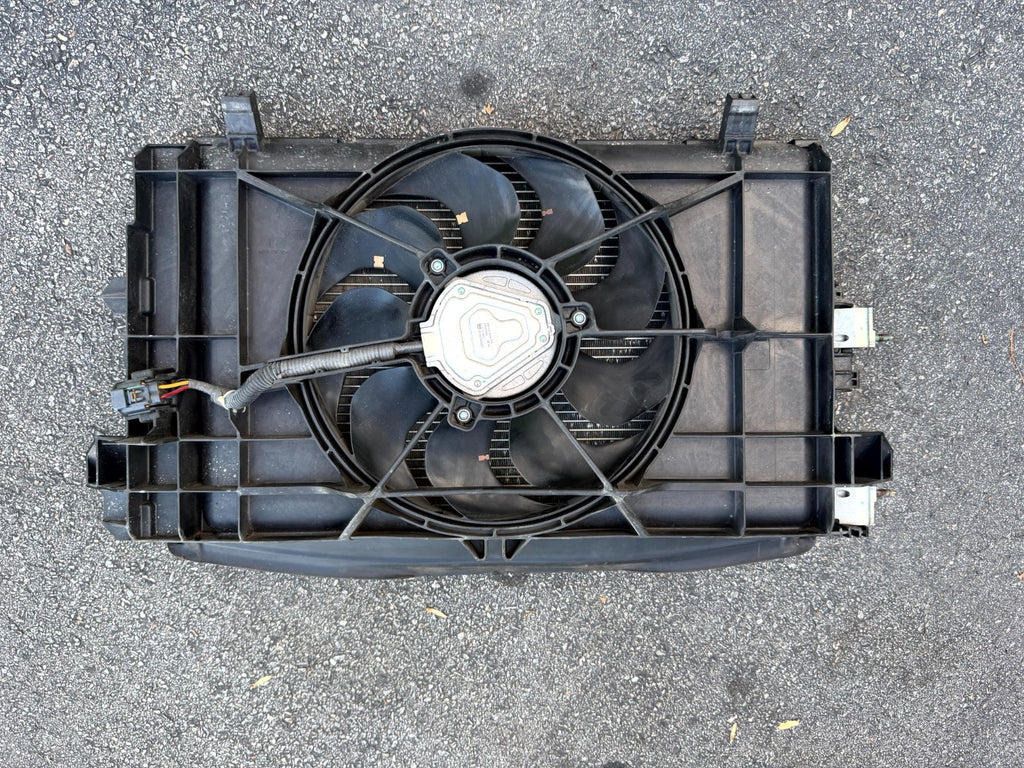 ♦️17–23 TESLA MODEL 3 COOLING RADIATOR W/ FAN SHROUD & GRILLE OEM, 1103545-00-A