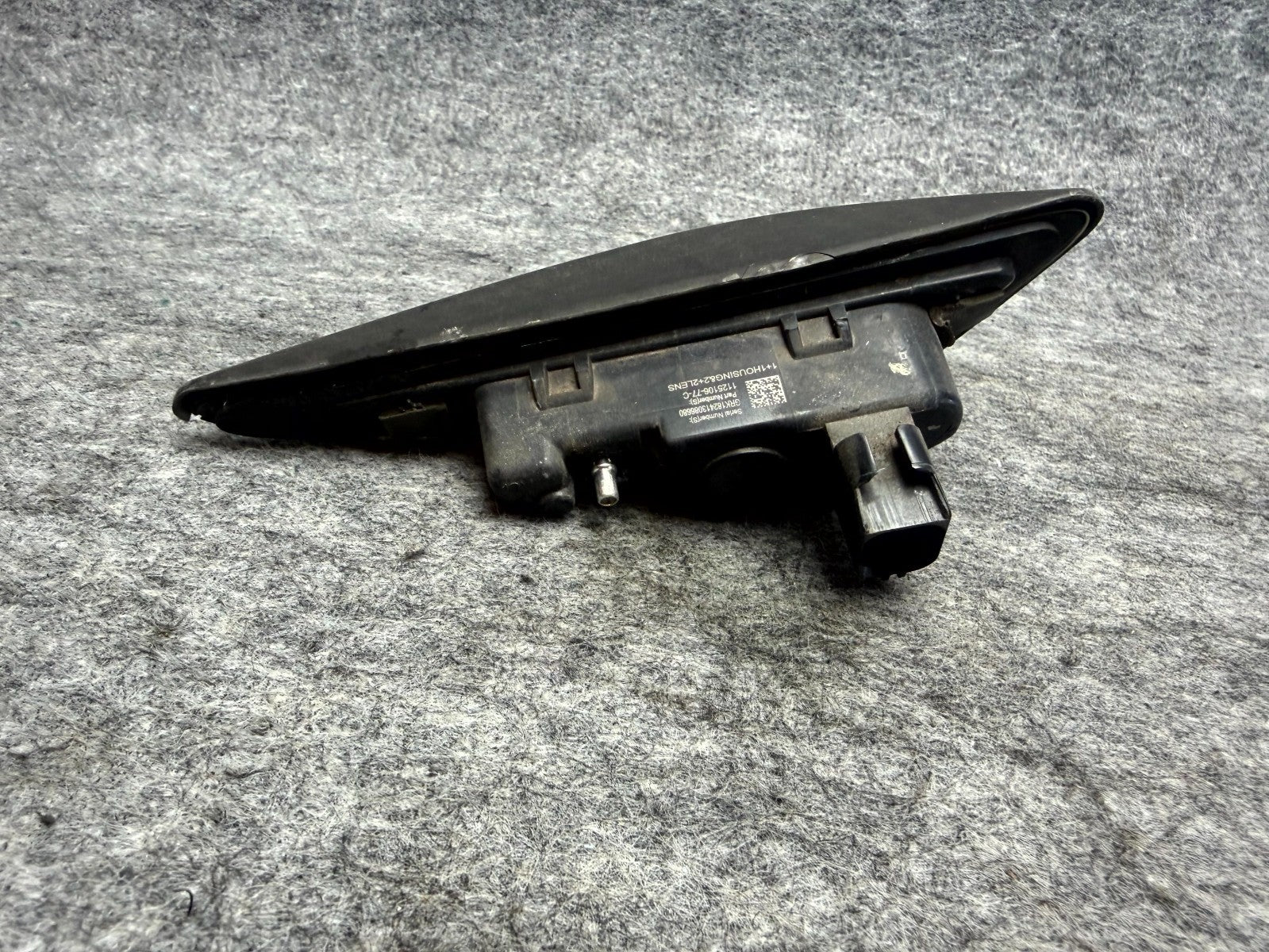 ♦️17–23 TESLA MODEL 3 FRONT LEFT SIDE TURN SIGNAL FENDER CAMERA OEM, 1125106-77C