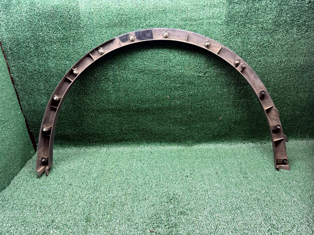 ♦️2020 - 2024 TESLA MODEL Y REAR RIGHT WHEEL FLARE GARNISH OEM, 1494164-00-B
