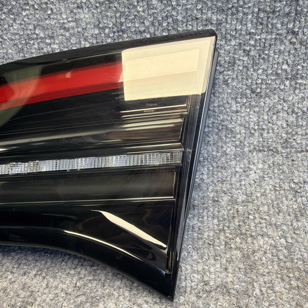 21-24 TESLA MODEL 3 Y REAR RIGHT TAIL LIGHT  LAMP OEM 1502089-00-B 4PIN