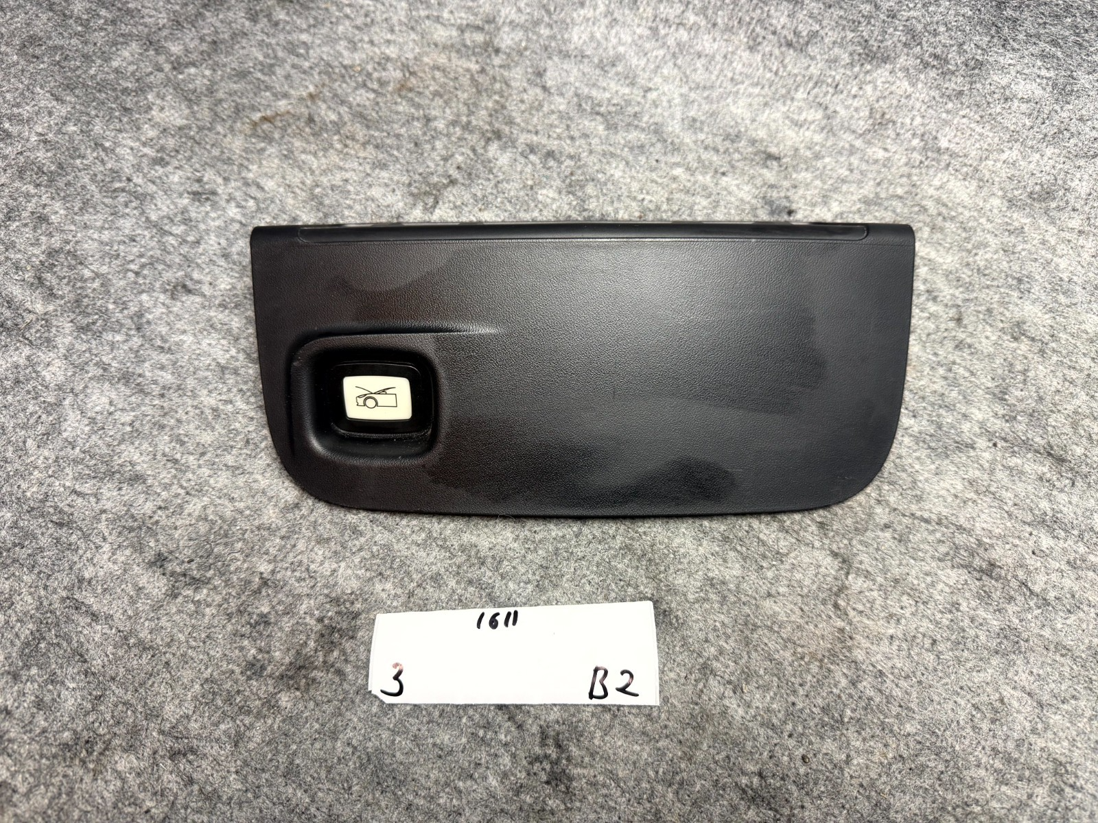 ♦️2017–2023 TESLA MODEL 3 FRONT FRUNK CLOSEOUT HOOD LOCK COVER OEM, 1555578-00-A