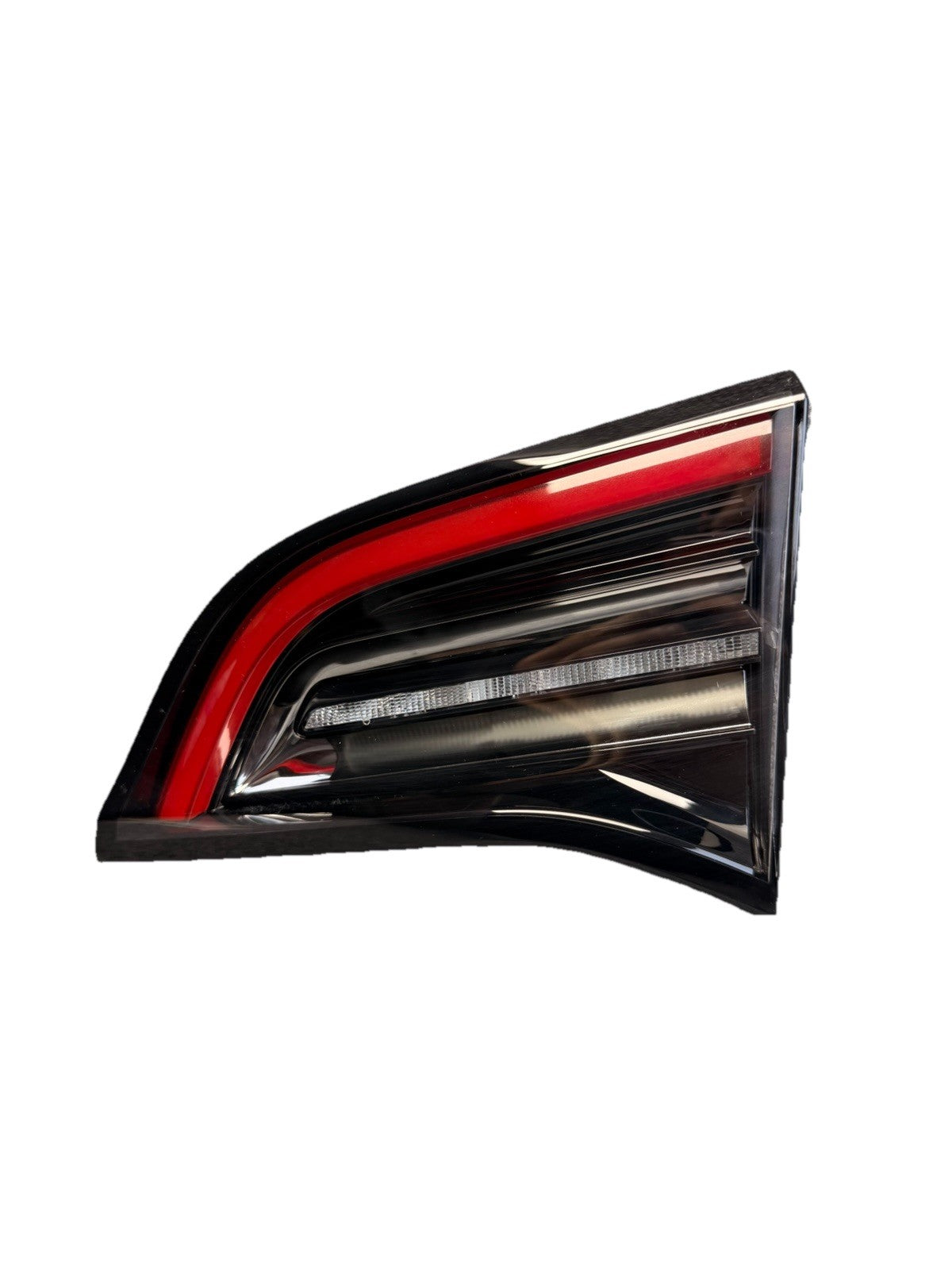 17 - 23 TESLA MODEL 3 Y REAR RIGHT  TAILLIGHT LAMP OEM, 1502089-00-B 4 Pin