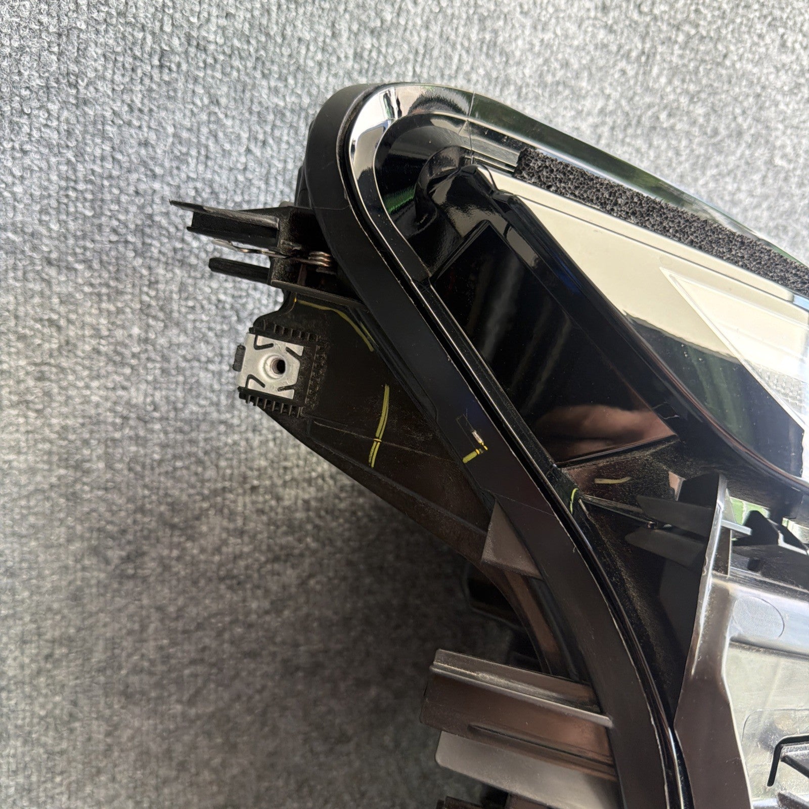 2025 2026 Tesla Model Y Juniper LED RH Right Side Headlight 1918348-00-D OEM