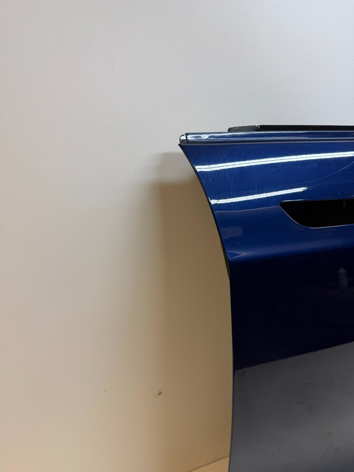 12-20 TESLA MODEL S FRONT RIGHT PASSENGER SIDE DOOR SHELL PANEL