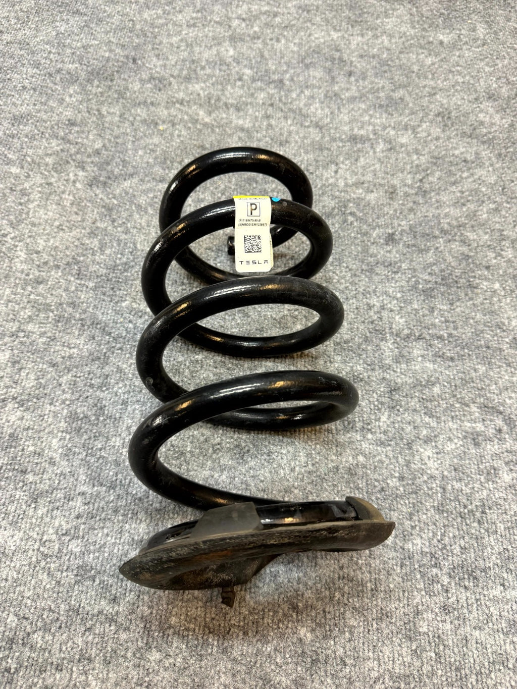 2020-2023 TESLA MODEL Y REAR RIGHT/LEFT SUSPENSION COIL SPRING OEM, 1188475-00-B