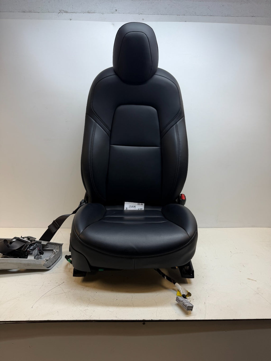 2017-2023 Tesla Model 3 Front Right Passenger Seat Black 1456943-00-A