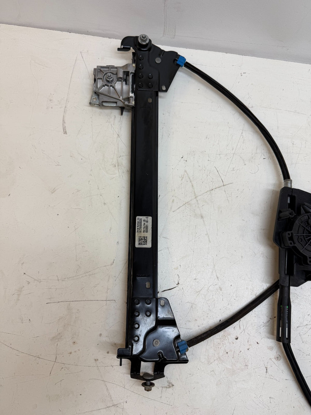 12-20 Tesla Model S Front Left Side Power Window Regulator & Motor 6006551-00-G