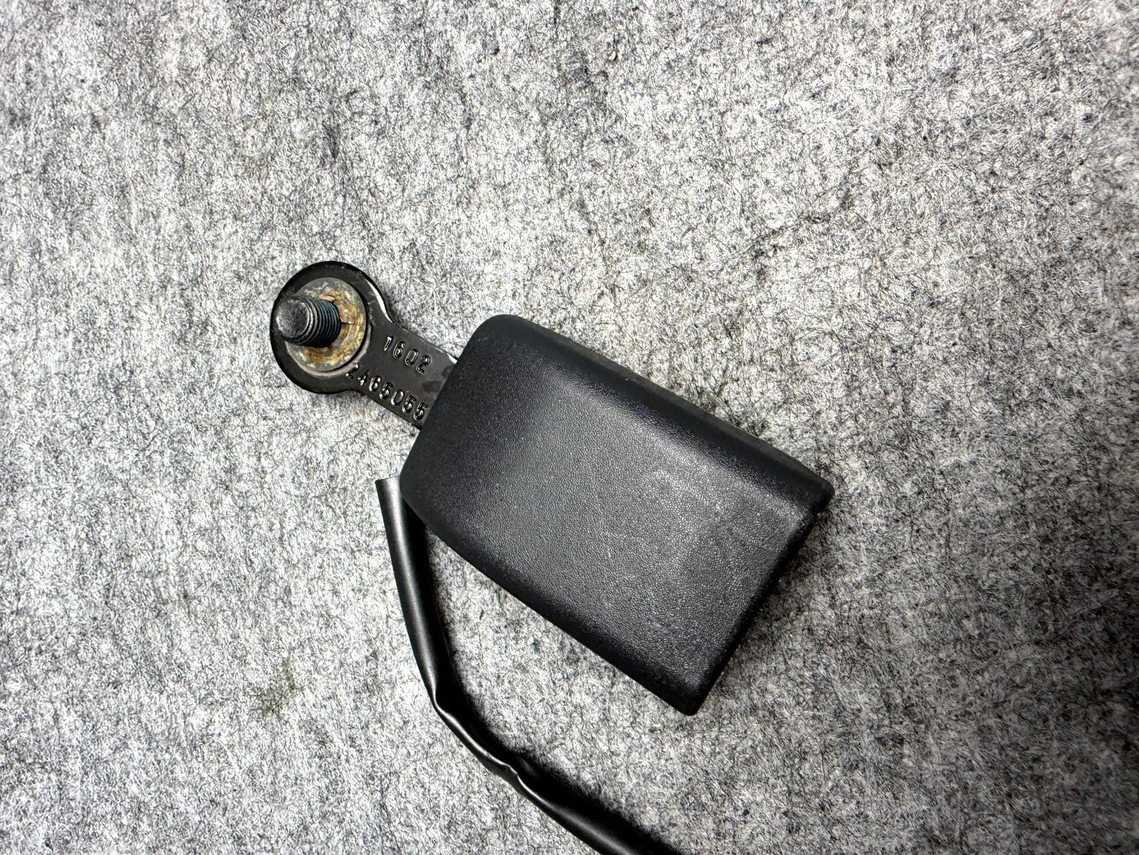 ♦️2012 - 2020 TESLA MODEL S REAR SEAT BELT BUCKLE ASSEMBLY OEM, 1005269-00-E