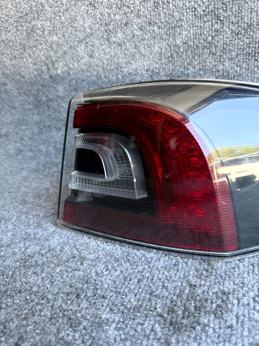 2012-2022 TESLA MODEL S RIGHT TAILLIGHT LED OUTER TAIL LAMP OEM, 6005919-00-C