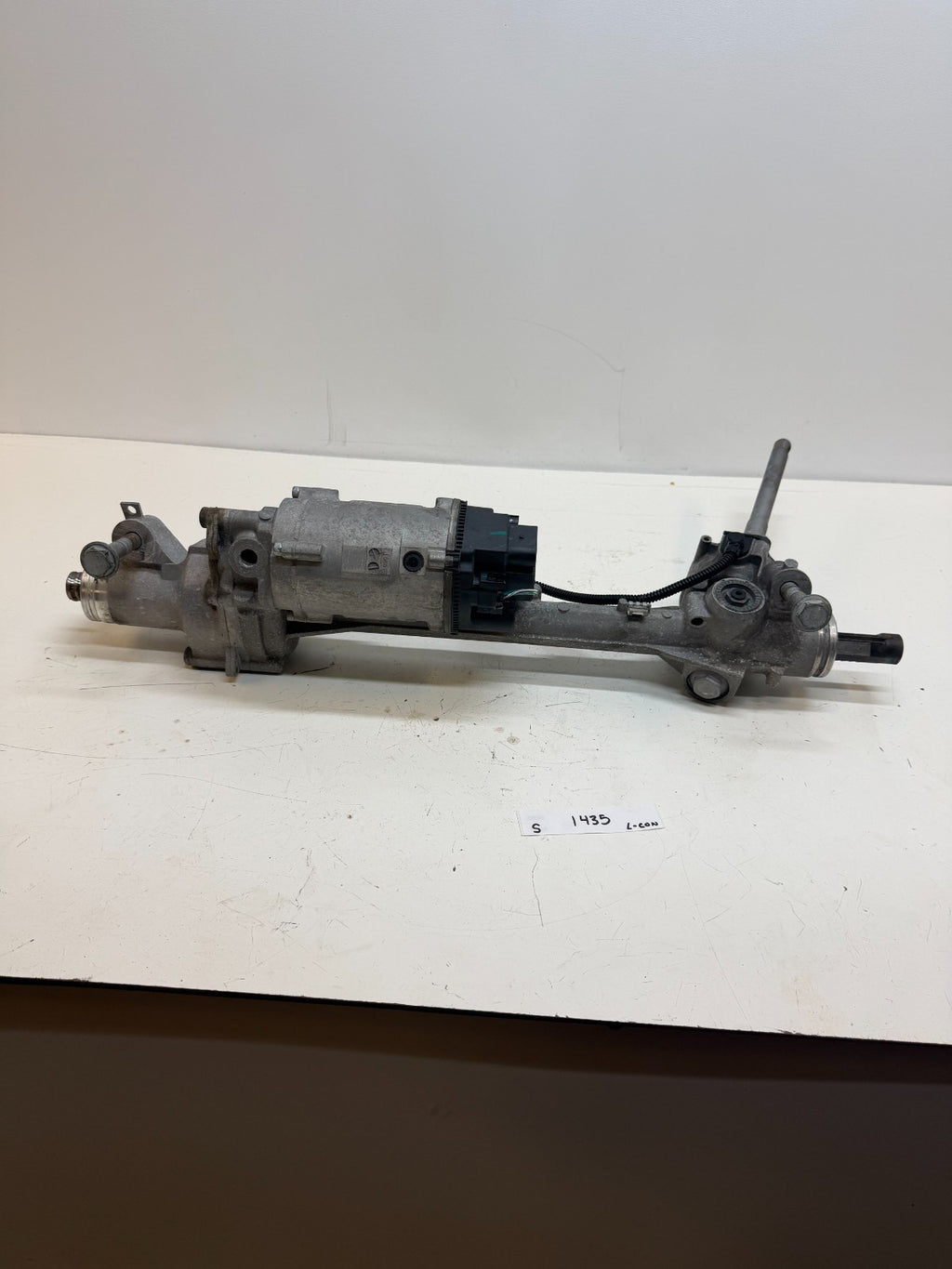 2012-2016 Tesla Model S Power Steering Gear Rack And Pinion GJ32-3504-BA