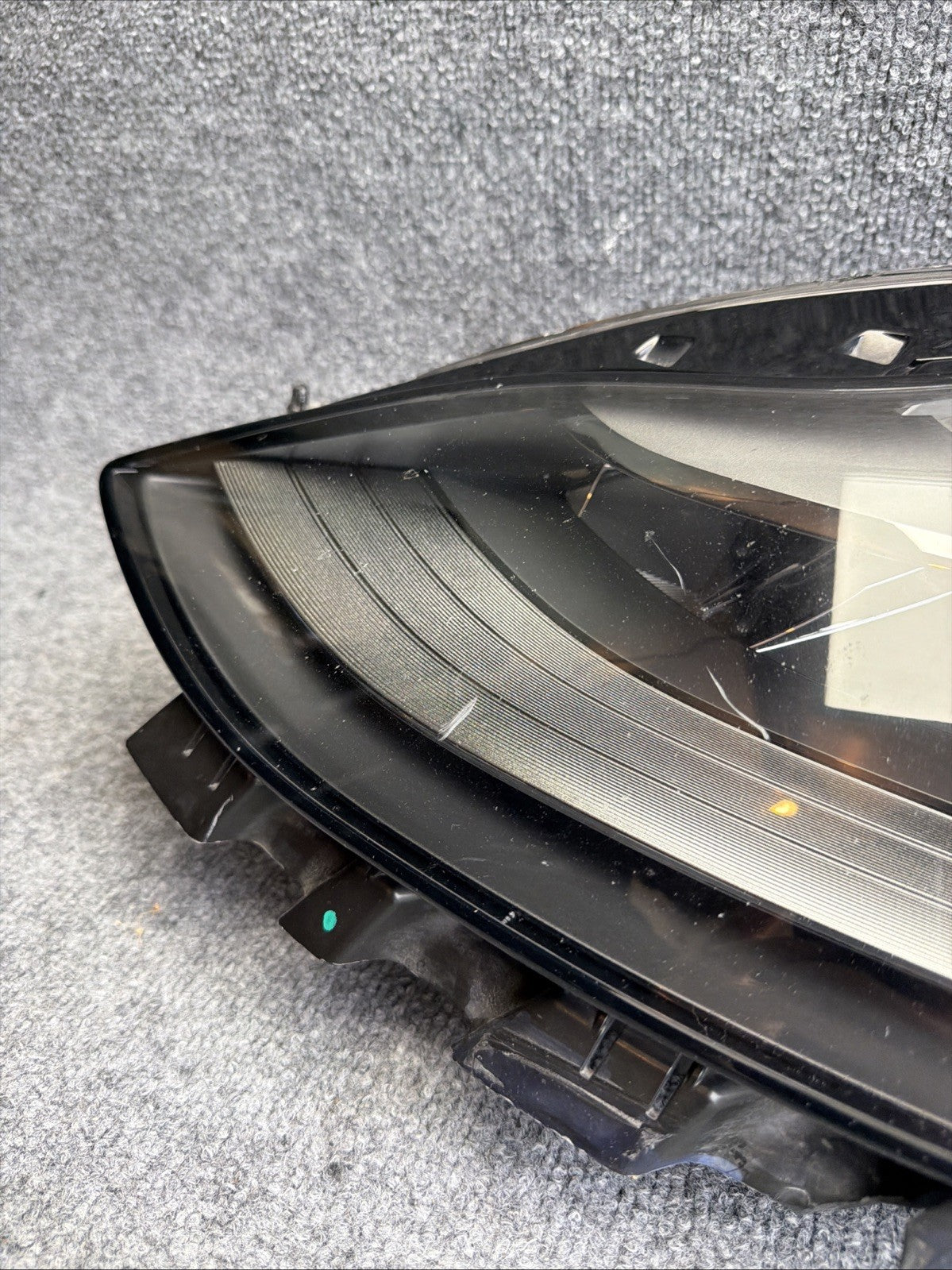 ♦️20-24 TESLA MODEL 3-Y HEADLIGHT LEFT DRIVER LED 1514952-00-C OEM