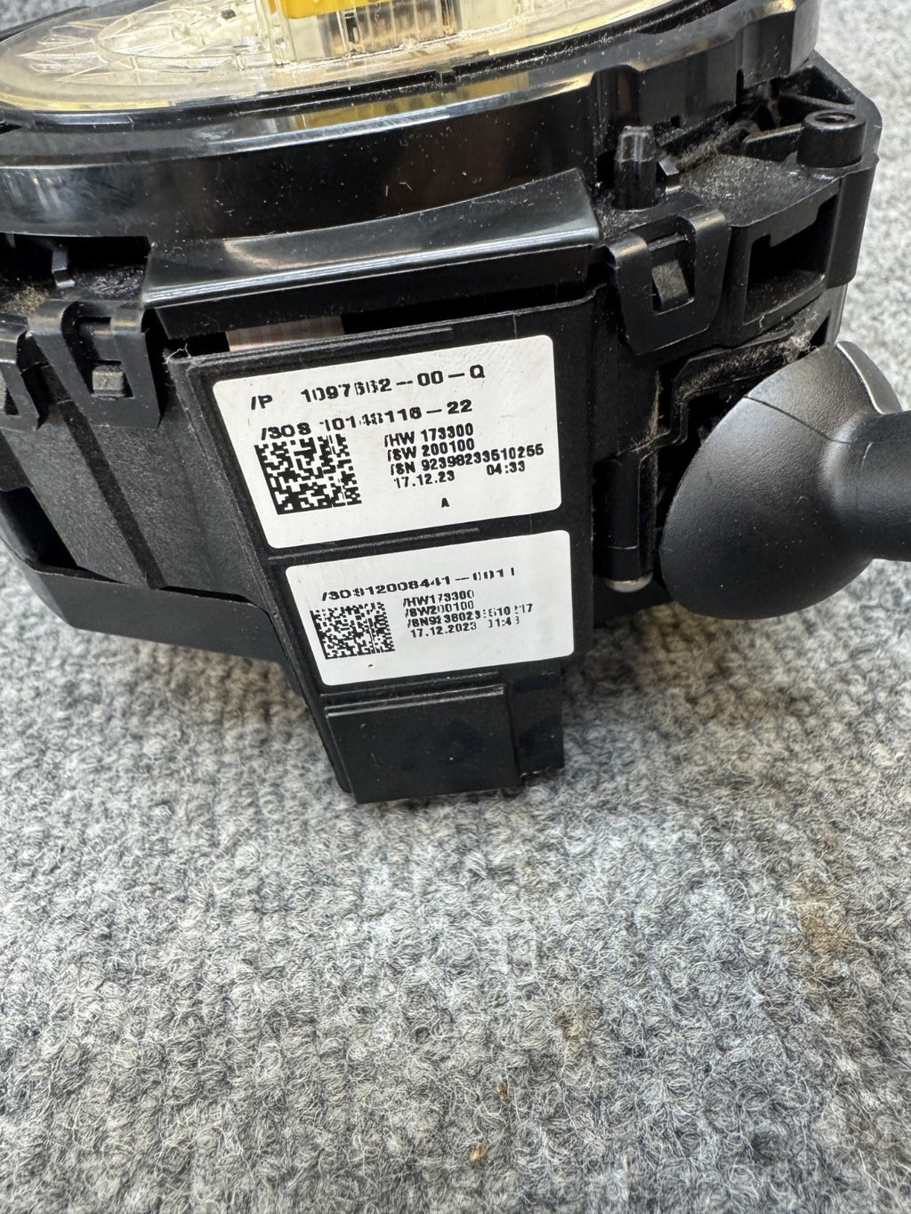 2020-2024 TESLA MODEL Y STEERING COLUMN COMBO SWITCH ASSEMBLY OEM, 1097662-00-Q