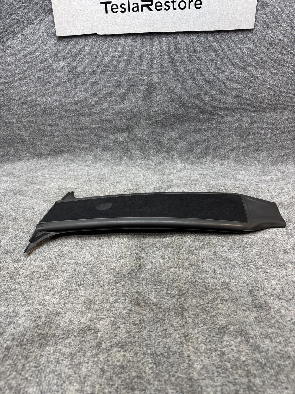 2020 - 2024 TESLA MODEL Y RIGHT SIDE B-PILLAR GLASS TRIM CAMERA OEM 1785300-00-B